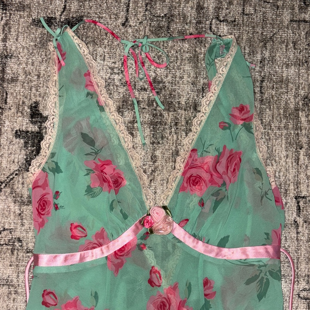 Betsey Johnson Floral Green and Pink Women's Babydoll Y2K top - Picture 2 of 4